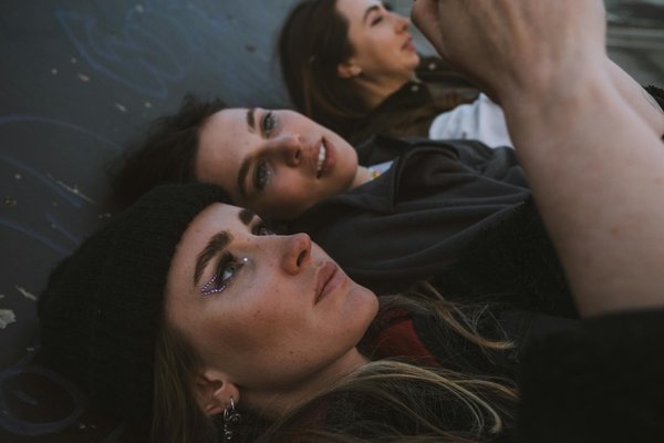 What Are the Must-Have Accessories for British Women's Beauty Trends?